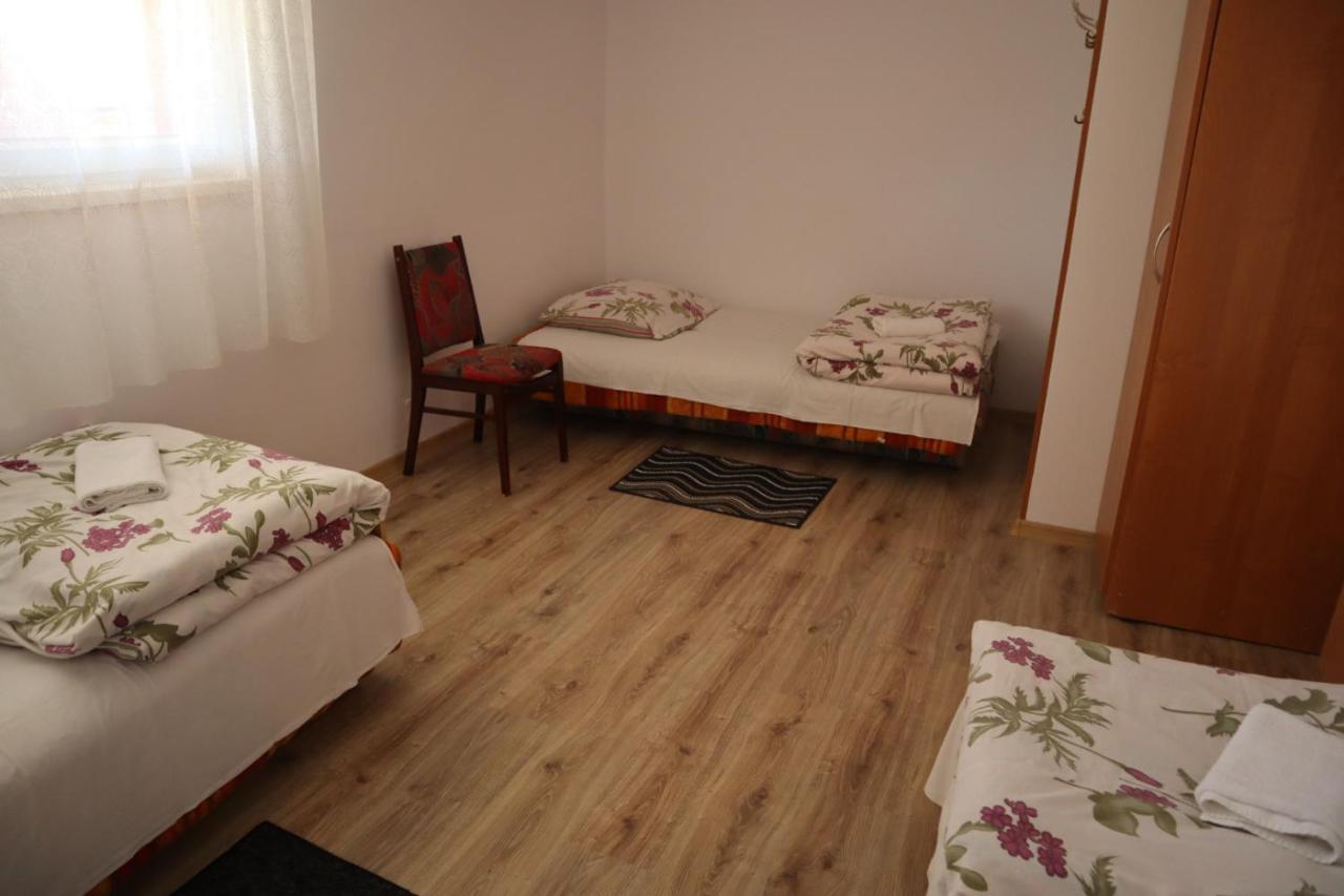 Osrodek Wypoczynkowy " Bieszczady" Hotel Myczkowce Ngoại thất bức ảnh