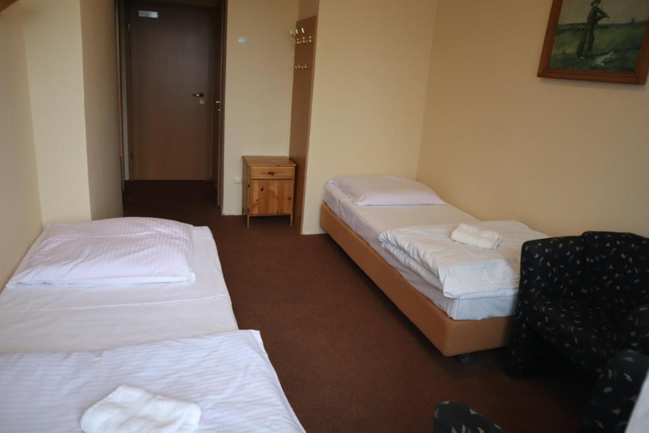 Osrodek Wypoczynkowy " Bieszczady" Hotel Myczkowce Ngoại thất bức ảnh