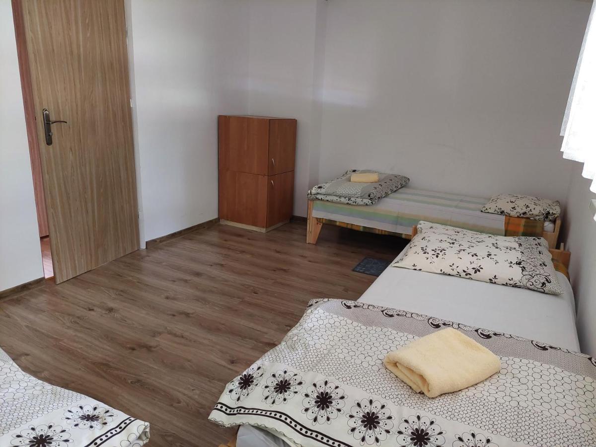 Osrodek Wypoczynkowy " Bieszczady" Hotel Myczkowce Ngoại thất bức ảnh