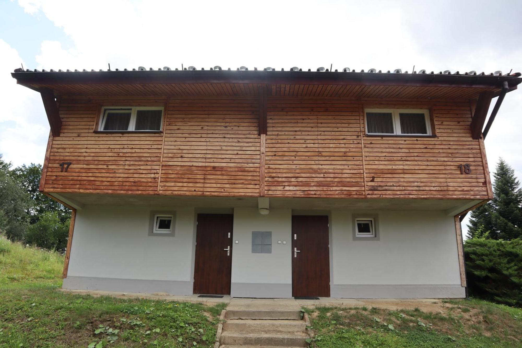 Osrodek Wypoczynkowy " Bieszczady" Hotel Myczkowce Ngoại thất bức ảnh
